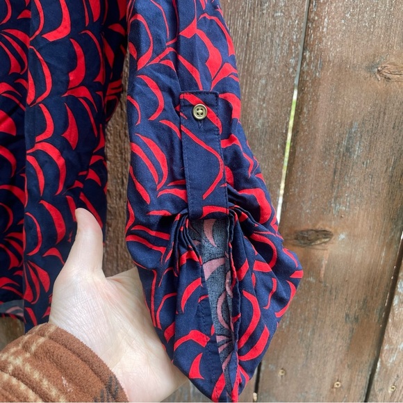 GAP Women’s Navy Red Pattern 3/4 Sleeve Flowy Lightweight Blouse Size Large - Picture 6 of 10